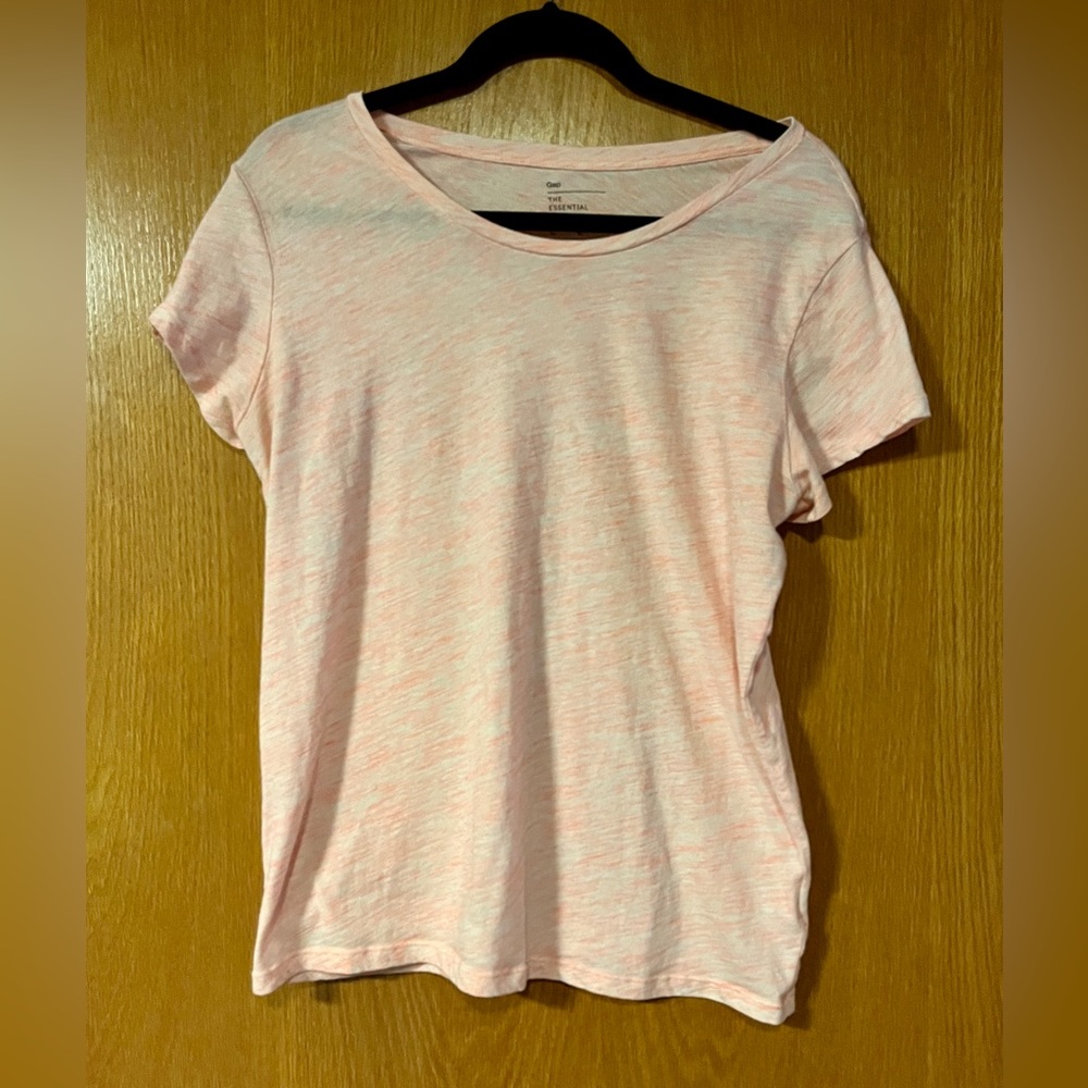 Gap Essential Crew Tee. Pink Heather. Size Large.